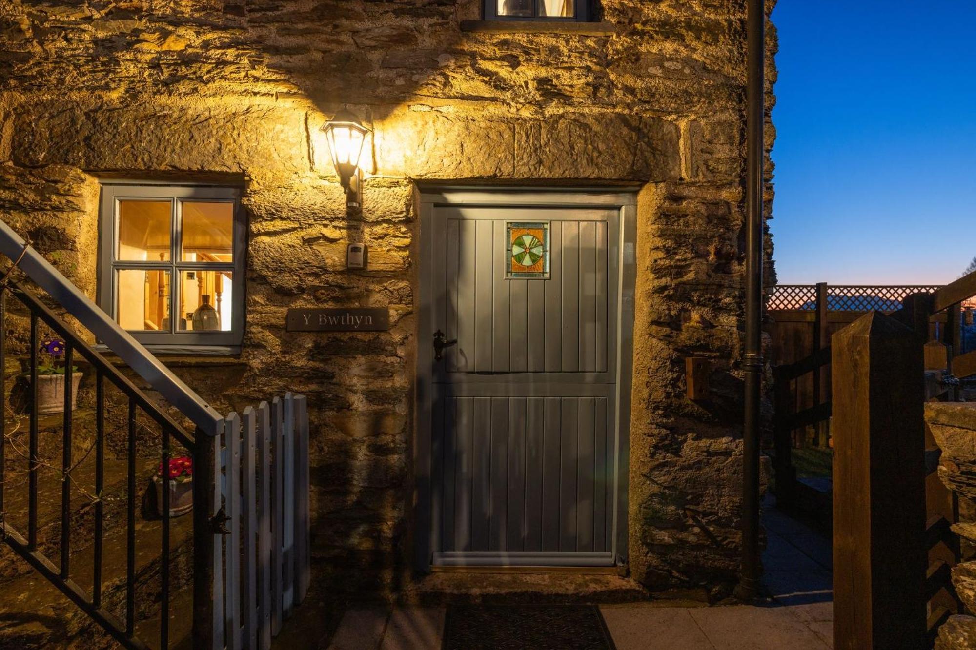 Old Coach House, Betws Y Coed, Snowdonia Villa Buitenkant foto